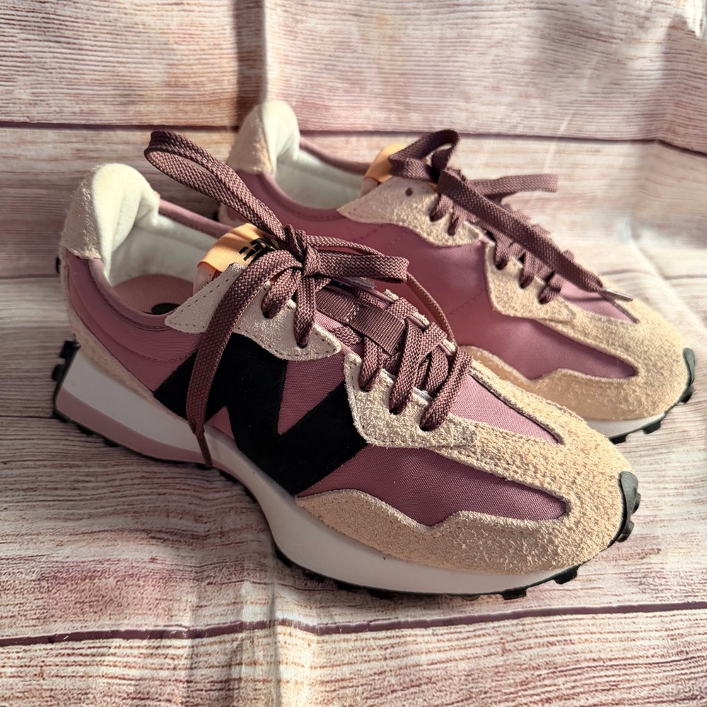 New Balance 327 Women's Sneakers | Mauve Pink & Black | Size 7